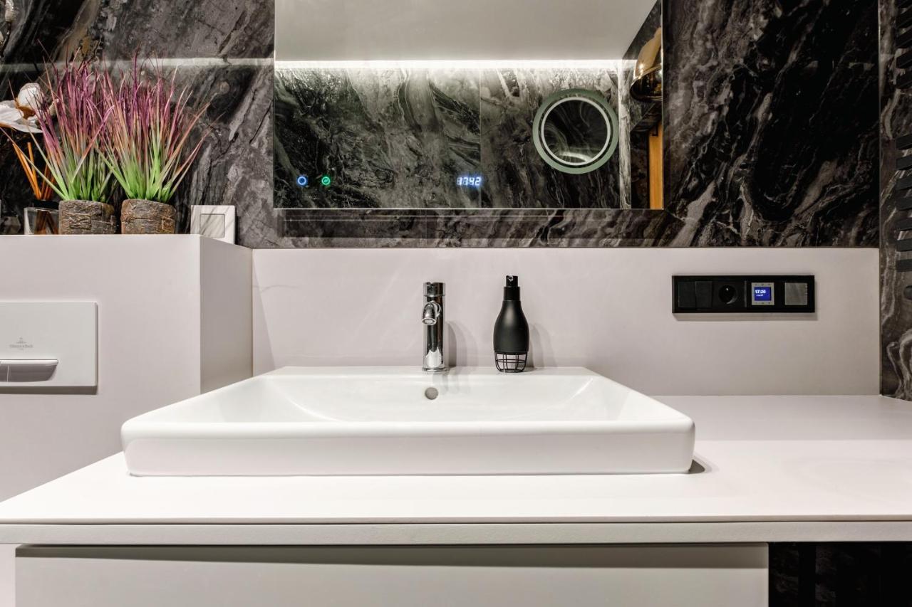 Skyview Suite - Niepowtarzalny Widok I Basen Lublin Exteriör bild